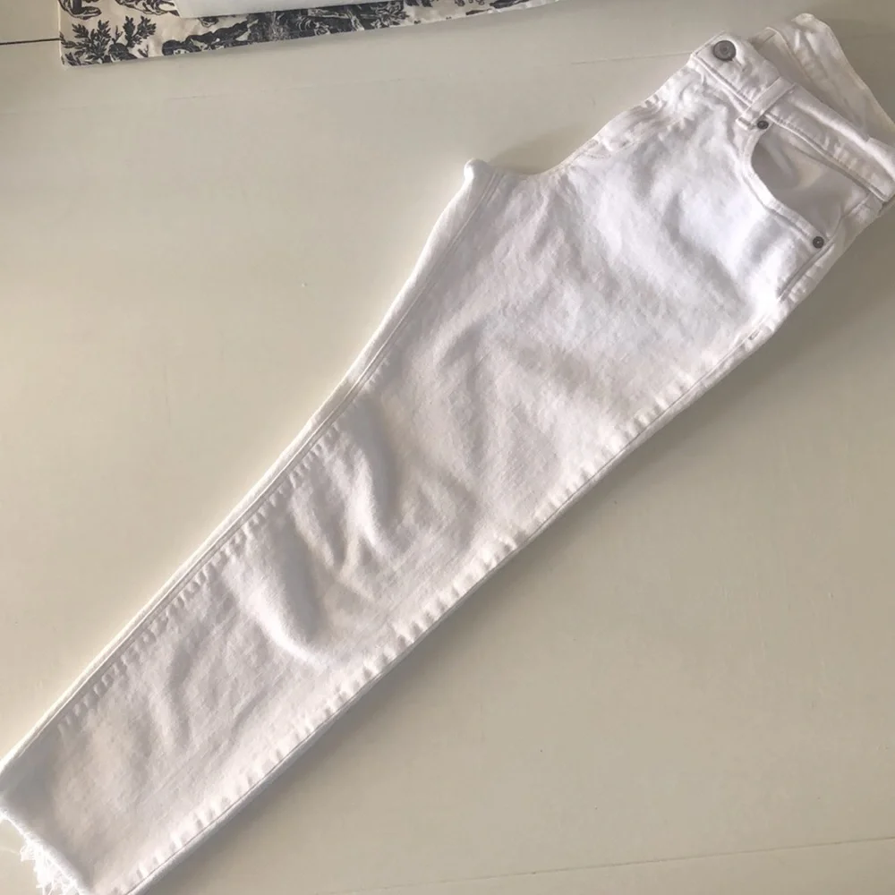 Old Navy Mid-rise Boyfriend Off-white Jeans - Picture 9 of 9